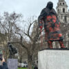 „Criminal de război sionist”. Statuia lui Winston Churchill din Londra a fost vandalizată: un bărbat a fost arestat